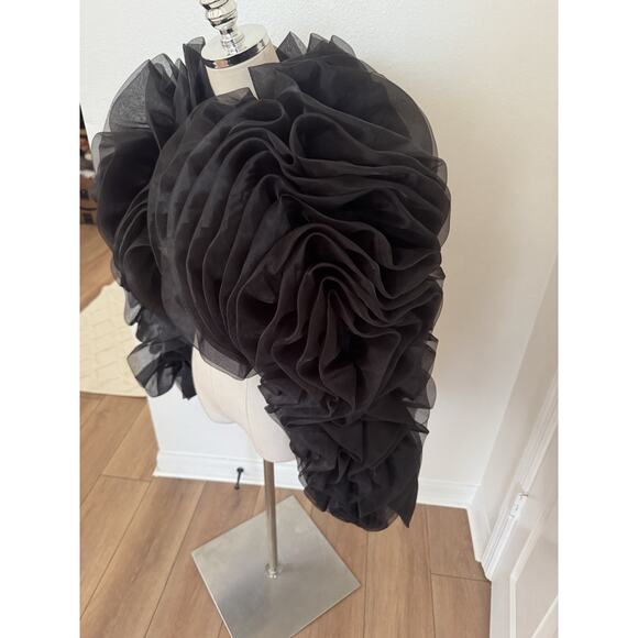 By Anthropologie Ruffle Drama Sleeve Shrug Black NWT One Size Statement Runway - Picture 14 of 16